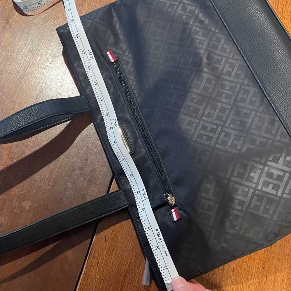 Tommy Hilfiger Shoulder Bag NWT - Picture 12 of 12